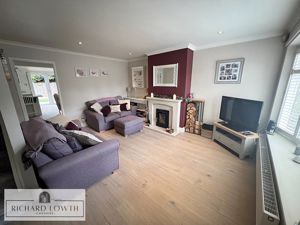 Lounge- click for photo gallery